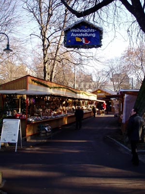 Foto Weihnachten in Linz 2003: Linzer Weihnachtsmarkt im Volksgarten Dr. Michael Populorum